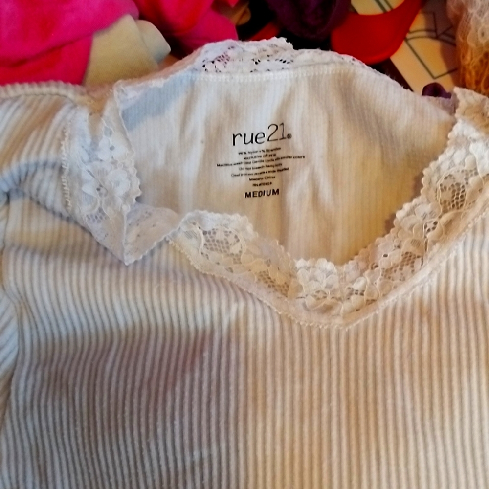 White kids shirt